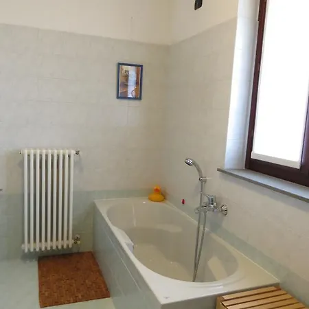 Komodo Bed & Breakfast Treviolo